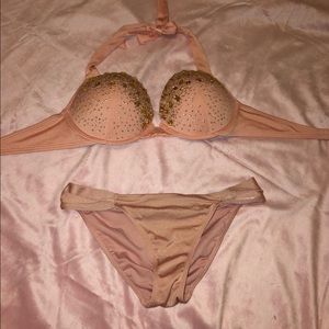 Victoria Secrets Bombshell push up bikini